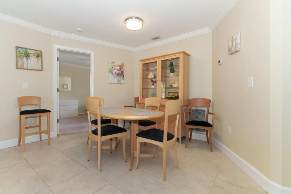 Pet-Friendly, King Bed, Close To Siesta Beach, Restaurants, Shopping Sarasota Exterior foto