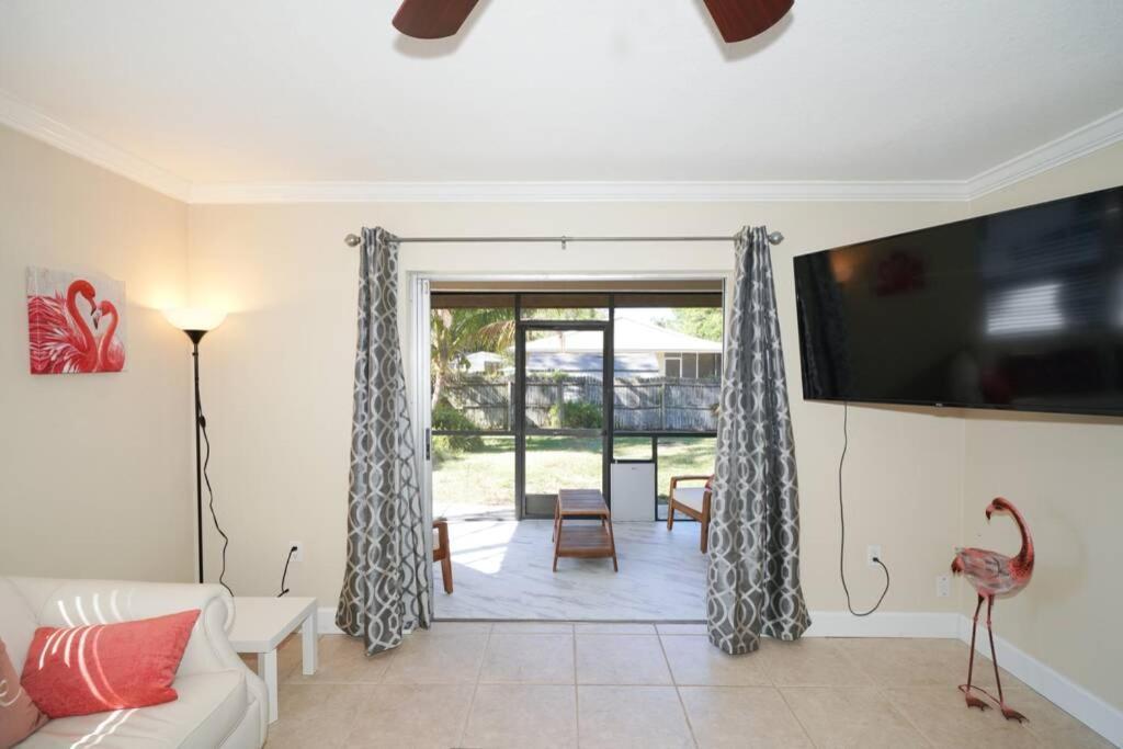 Pet-Friendly, King Bed, Close To Siesta Beach, Restaurants, Shopping Sarasota Exterior foto