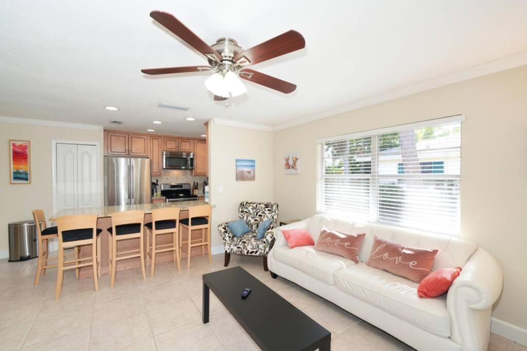 Pet-Friendly, King Bed, Close To Siesta Beach, Restaurants, Shopping Sarasota Exterior foto